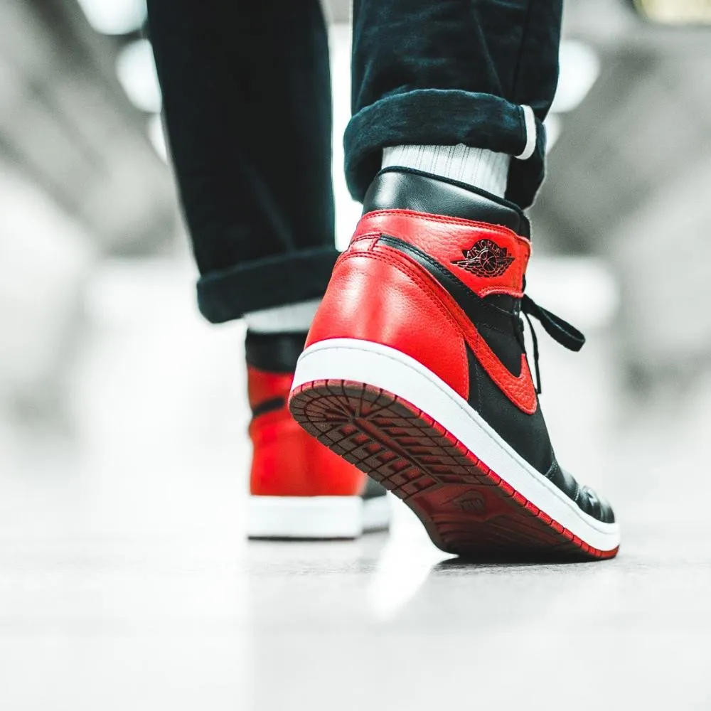 Air Jordan 1 Retro High OG "Banned / Bred"