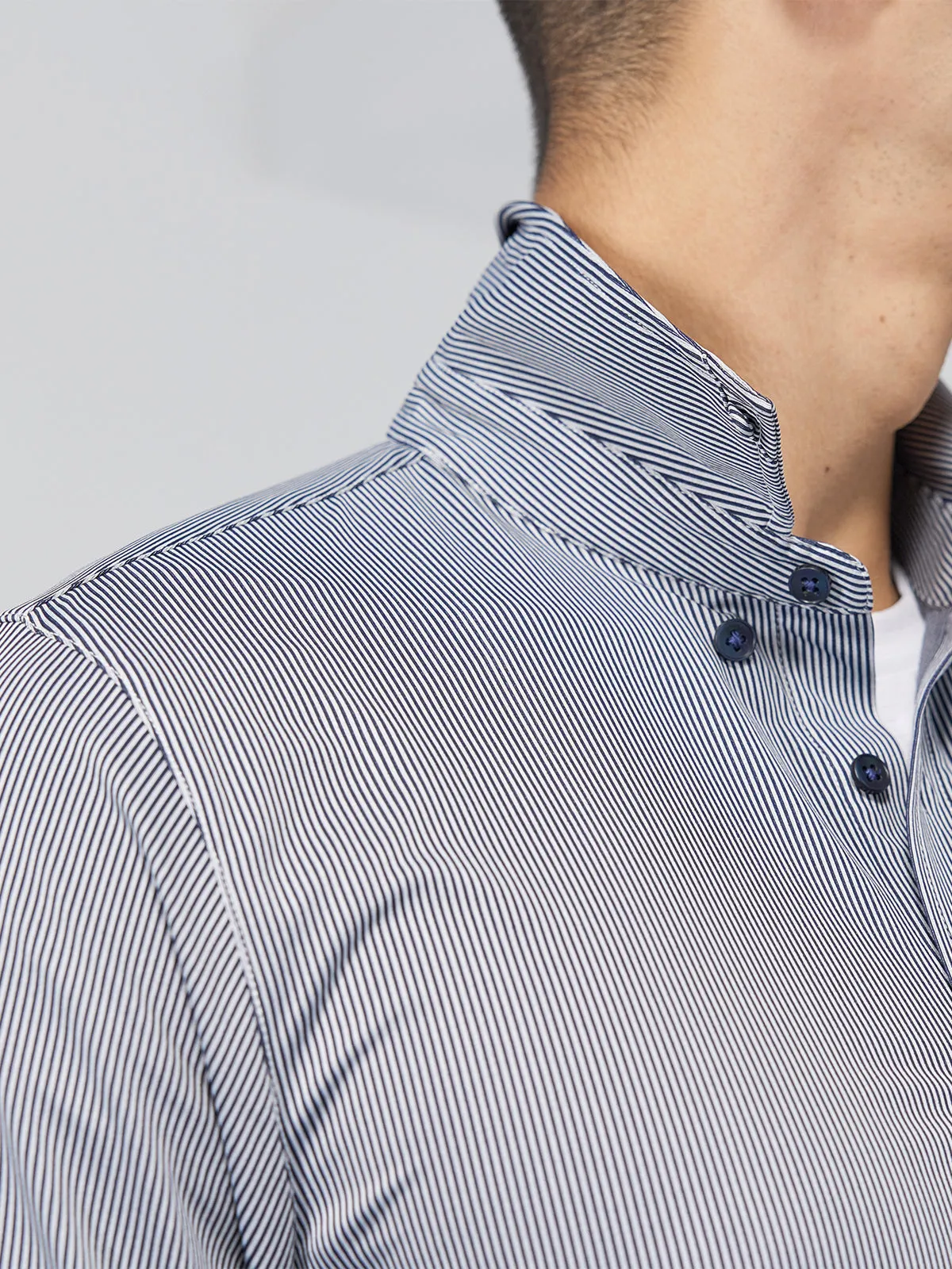 Commuter Performance Dress Shirt-Navy/White Stripe