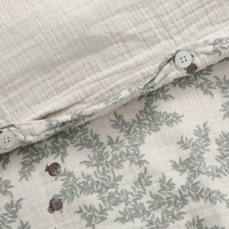 Garbo&Friends Pomegranate Muslin Bed Set Cot