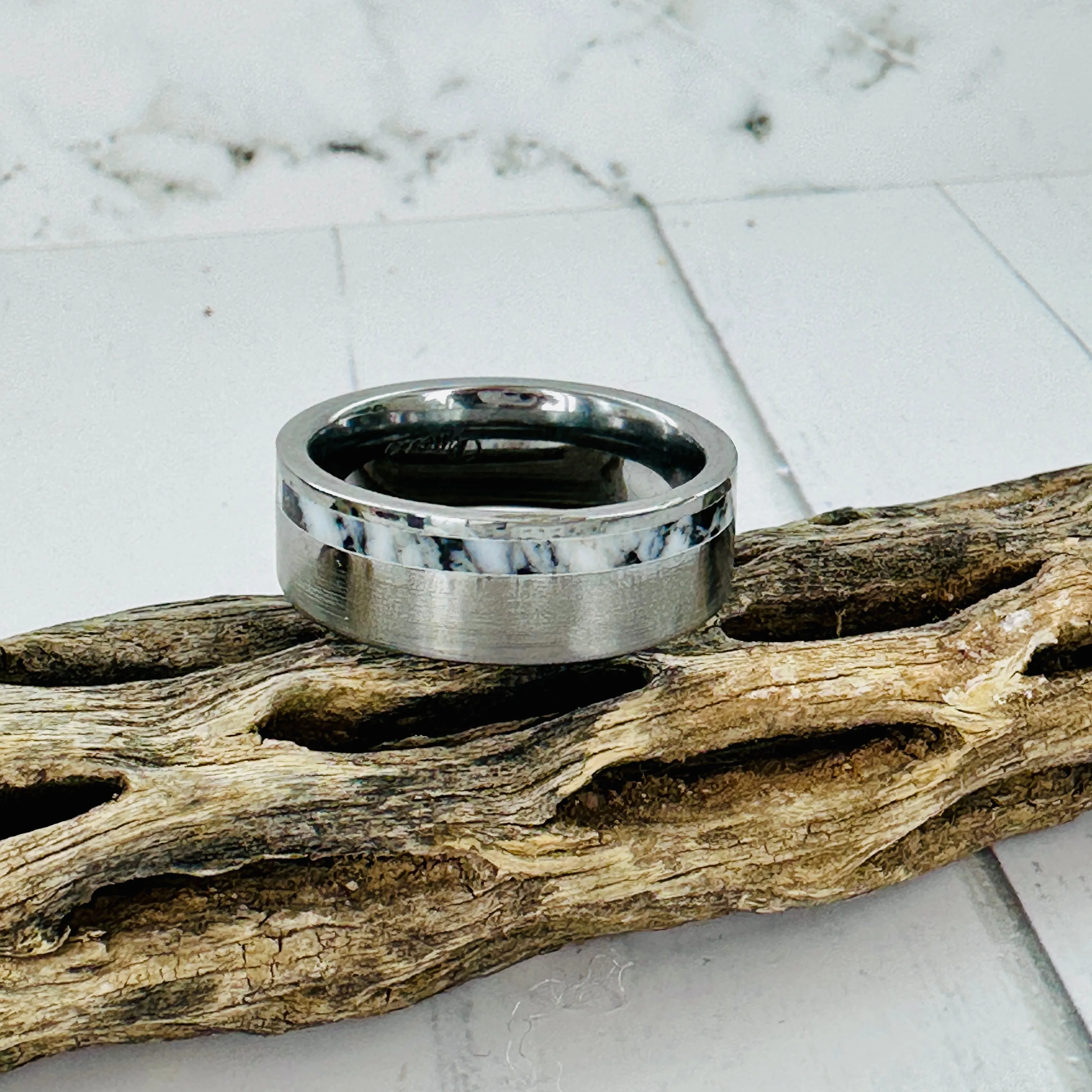 Men’s Tungsten White Buffalo inlay ring size 10.5