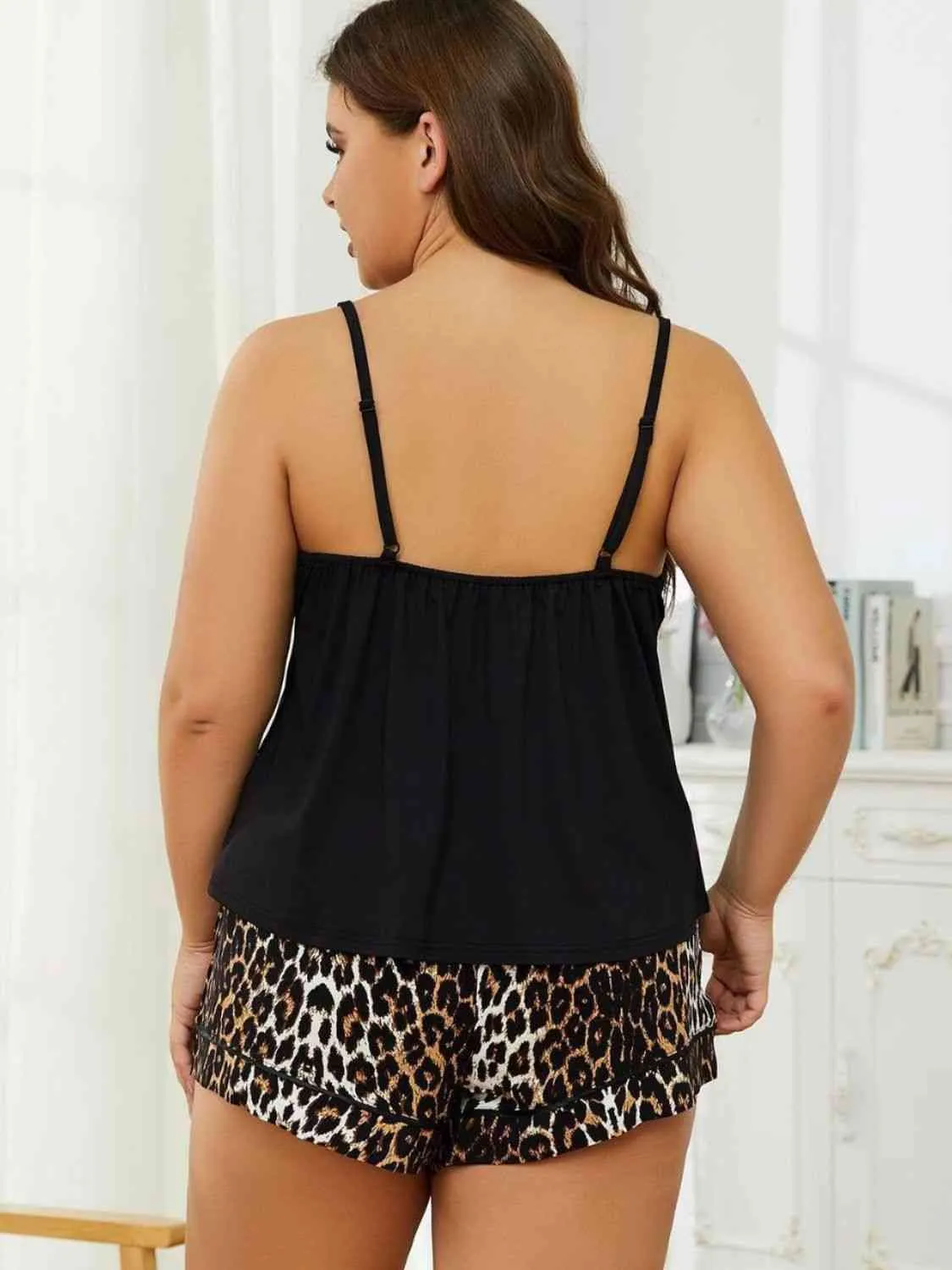 Plus-Size-Pyjama-Set mit Spitzenbesatz, U-Ausschnitt und bedruckten Shorts