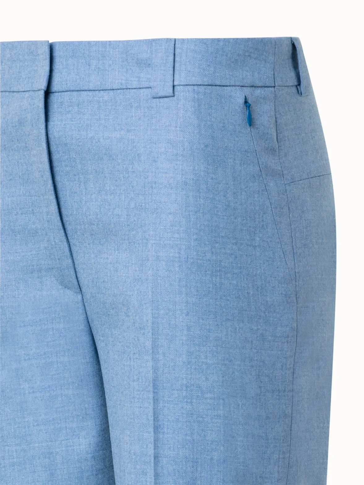 Tapered Denim-Hose aus Wolle mit Stretch