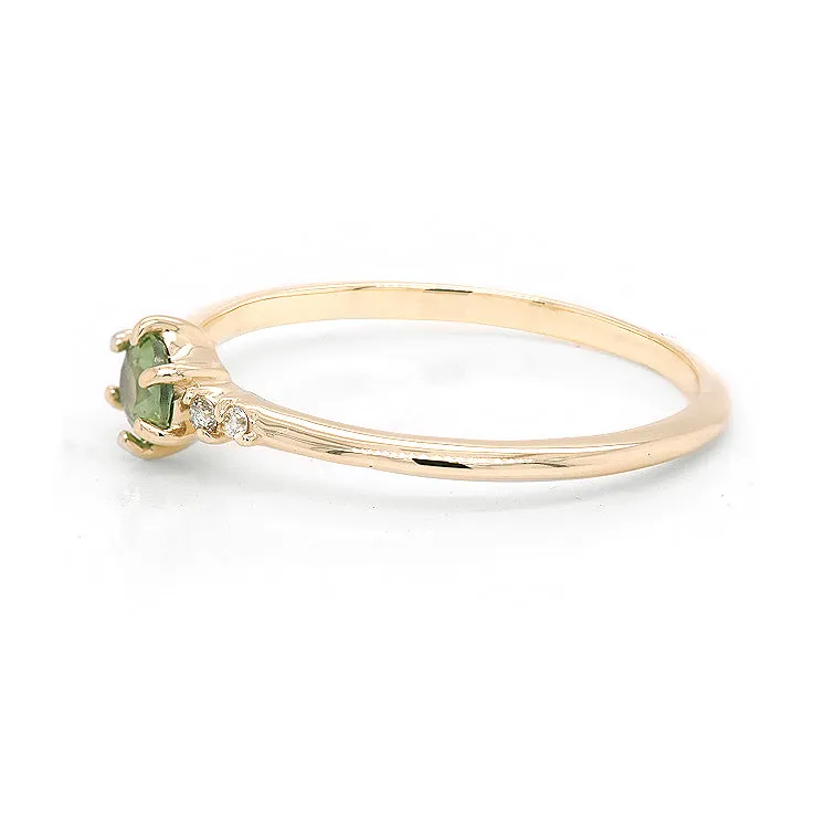 Thea II | green sapphire & diamonds